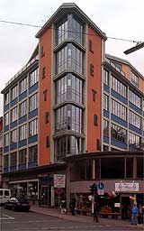 Letra-Haus